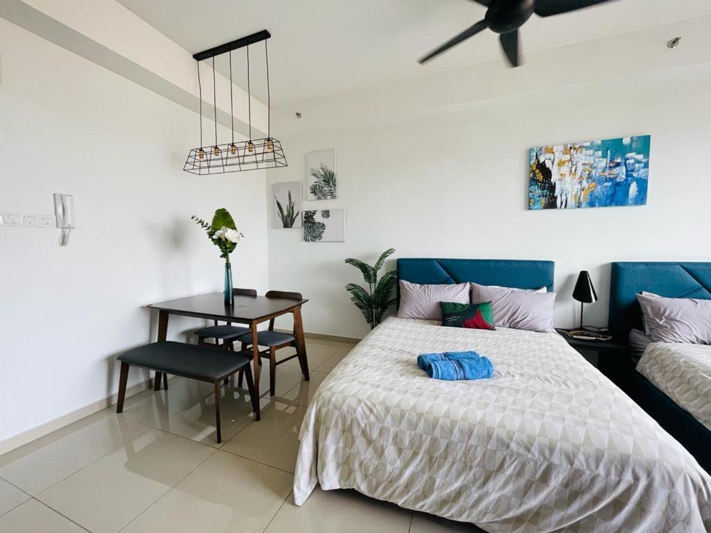 Homestay I-City Cantik, Tenang, Wifi, 4K Smart Tv, Netflix, Coway, Free Parking Shah Alam Exterior photo